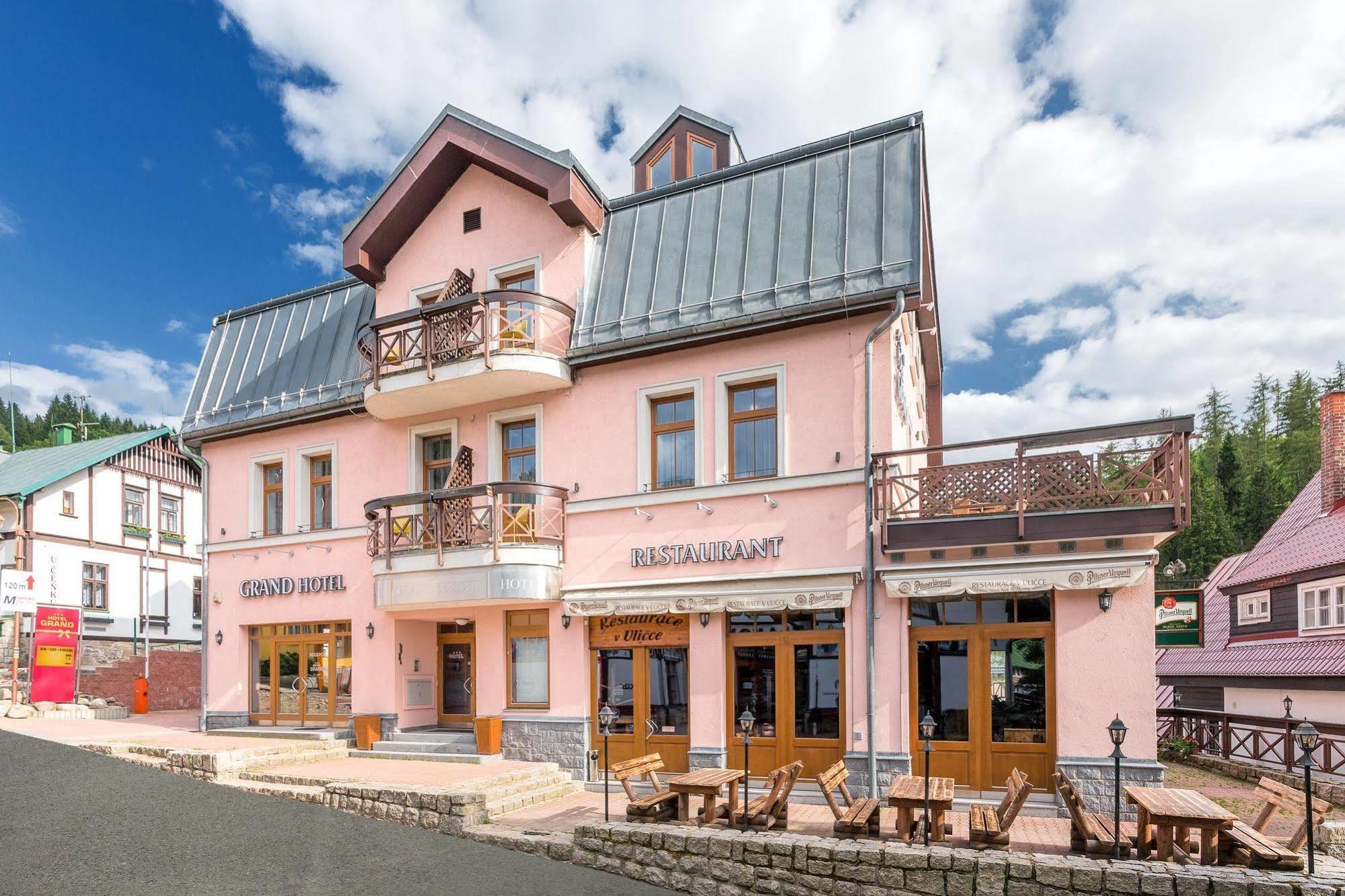Wellness Hotel Grand Spindleruv Mlyn Exterior foto