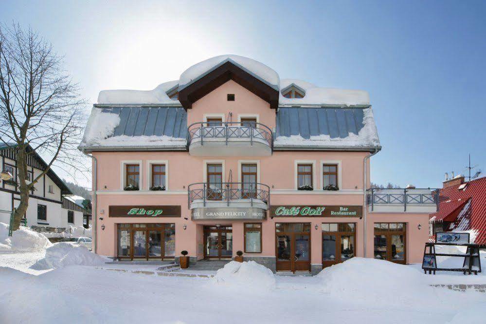Wellness Hotel Grand Spindleruv Mlyn Exterior foto